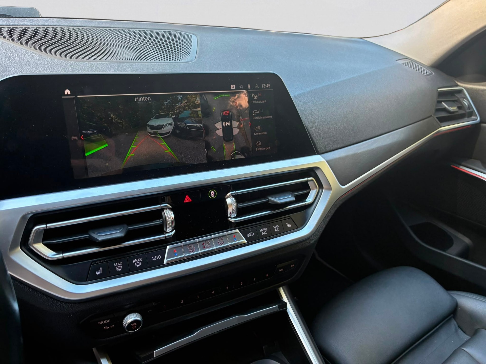 BMW 330d xDrive Touring Steptronic Sport Line-image-21