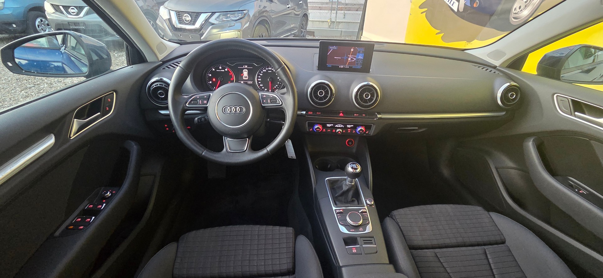 AUDI A3 Sportback 1.4 TFSI Attraction-image-10