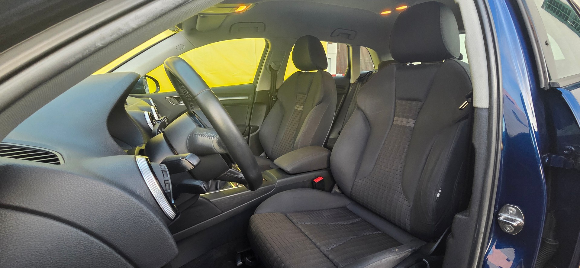 AUDI A3 Sportback 1.4 TFSI Attraction-image-12