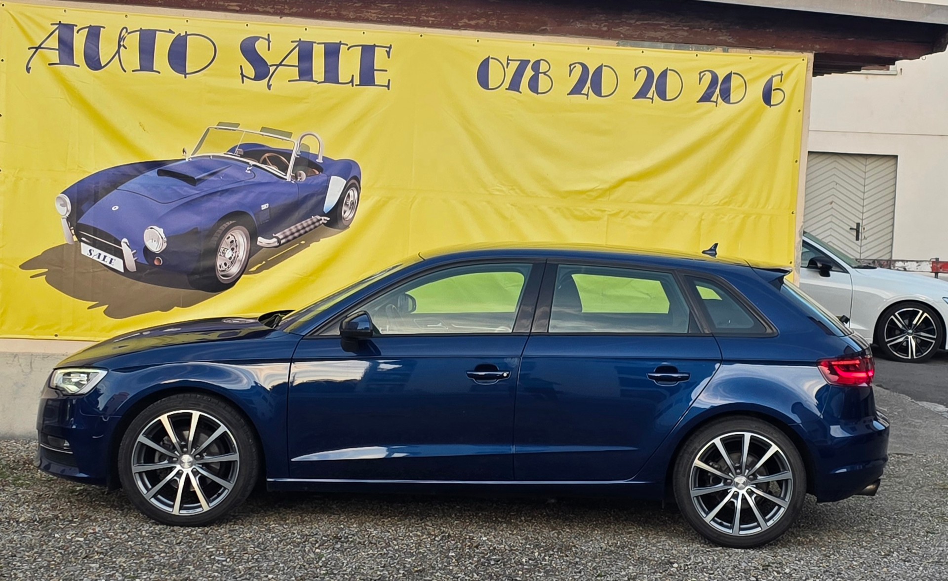 AUDI A3 Sportback 1.4 TFSI Attraction-image-3