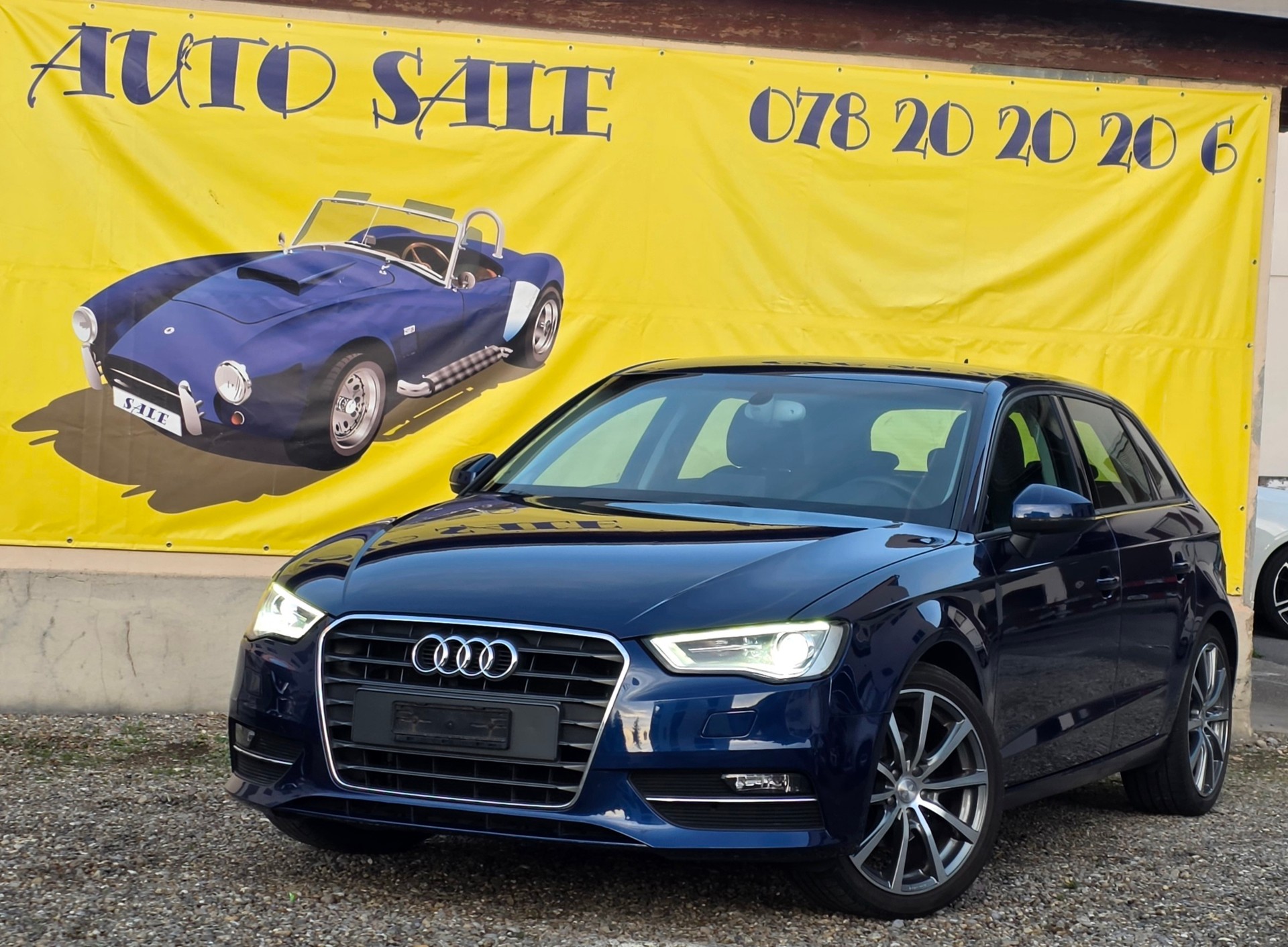 AUDI A3 Sportback 1.4 TFSI Attraction-image-0