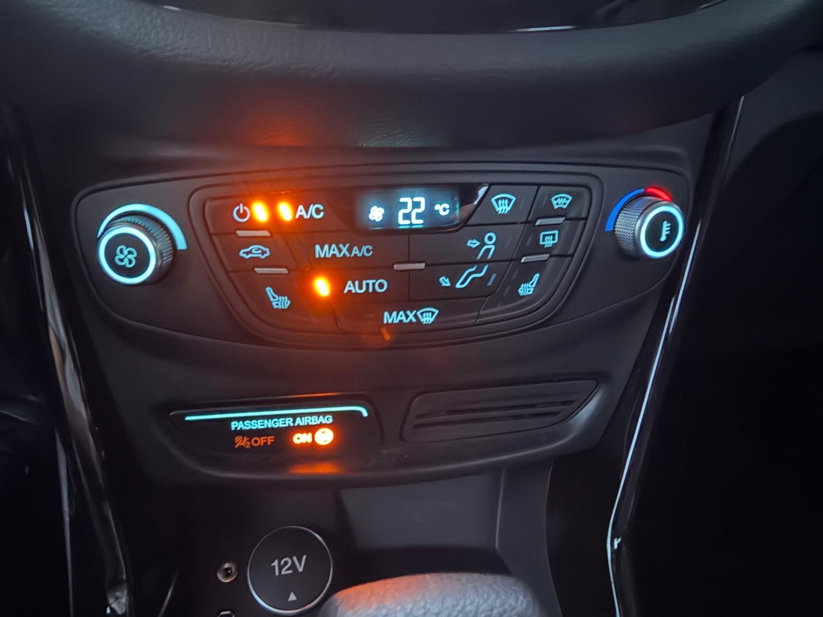 FORD B-Max 1.6 Ti-VCT Titanium PowerShift-image-14