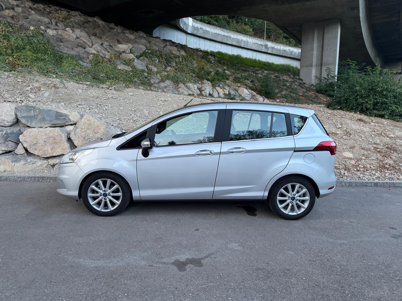 FORD B-Max 1.6 Ti-VCT Titanium PowerShift-image-2