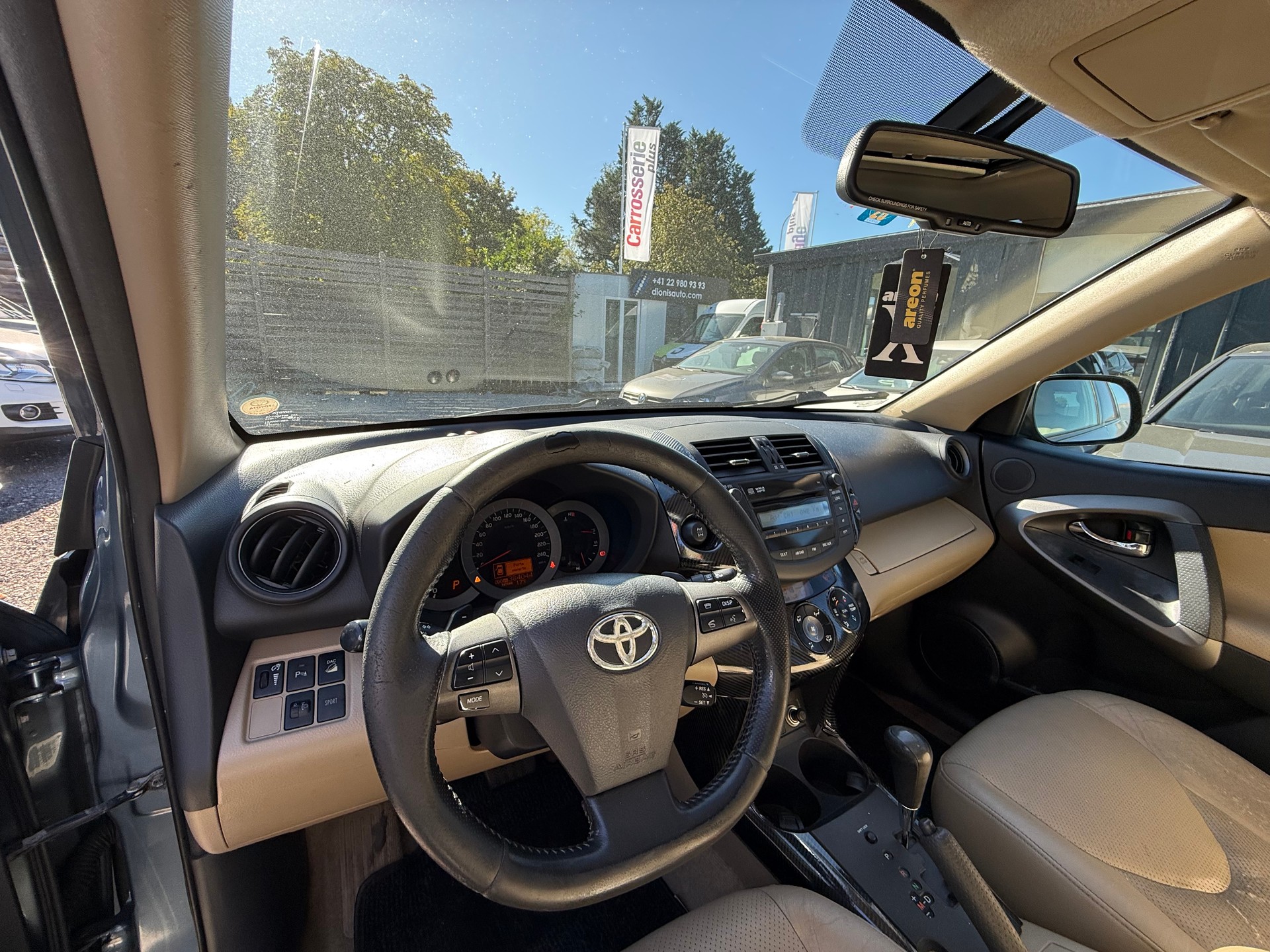 TOYOTA RAV-4 2.2D-CAT Linea Sol Premium AT-image-11