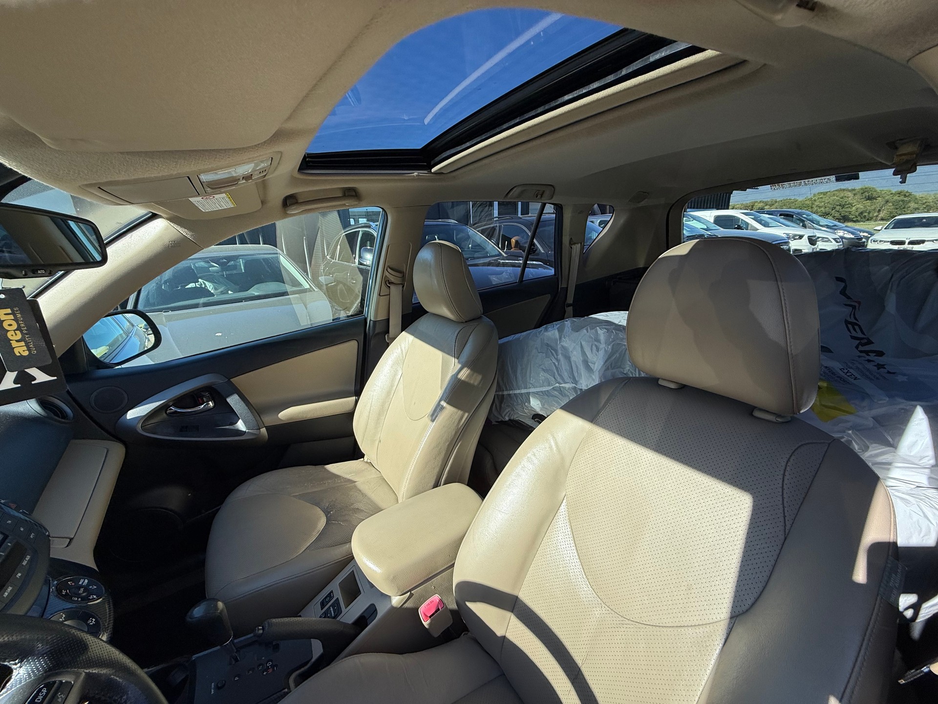 TOYOTA RAV-4 2.2D-CAT Linea Sol Premium AT-image-10