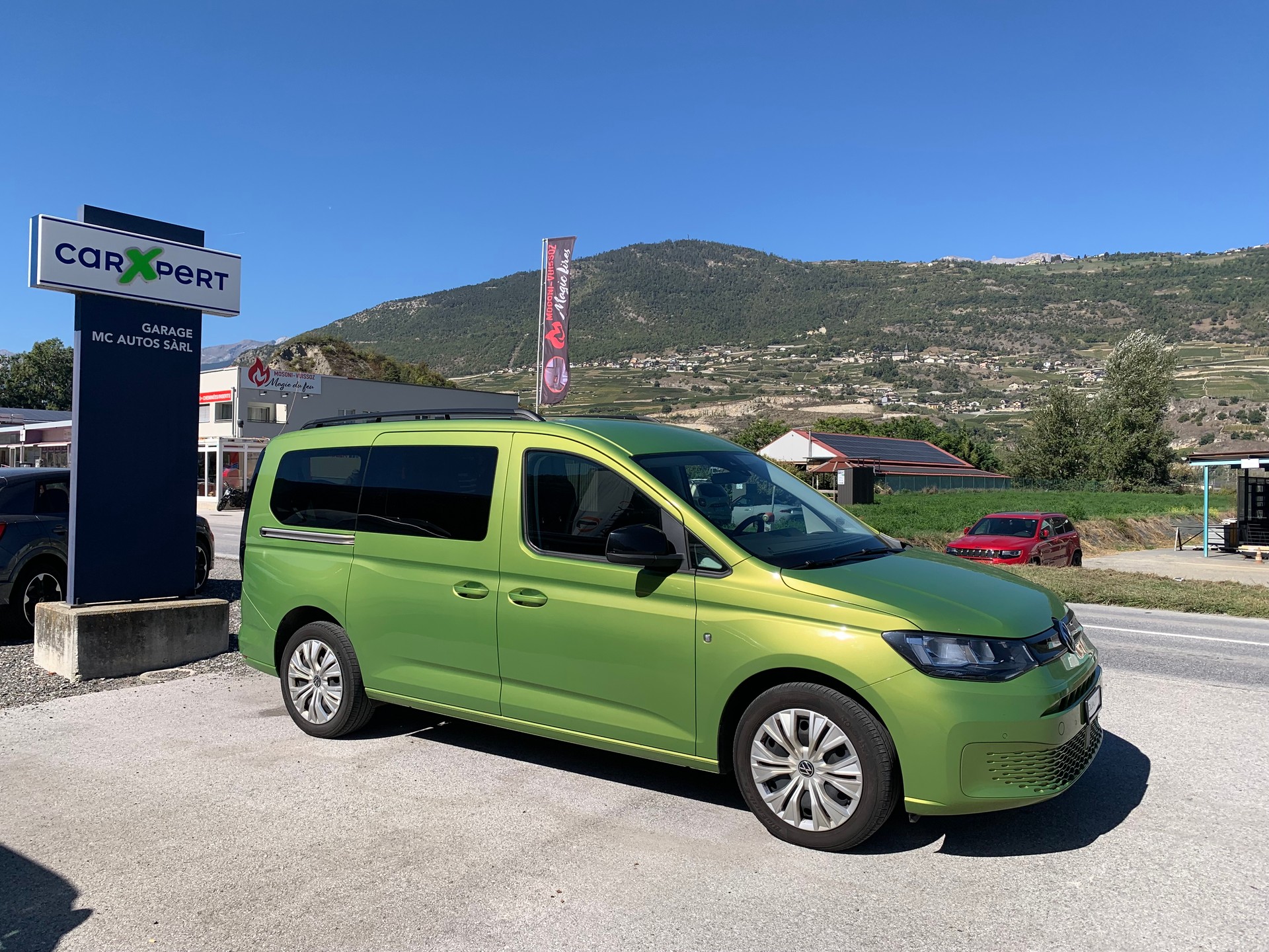 VW Caddy Maxi 2.0 TDI Liberty 4Motion-image-2