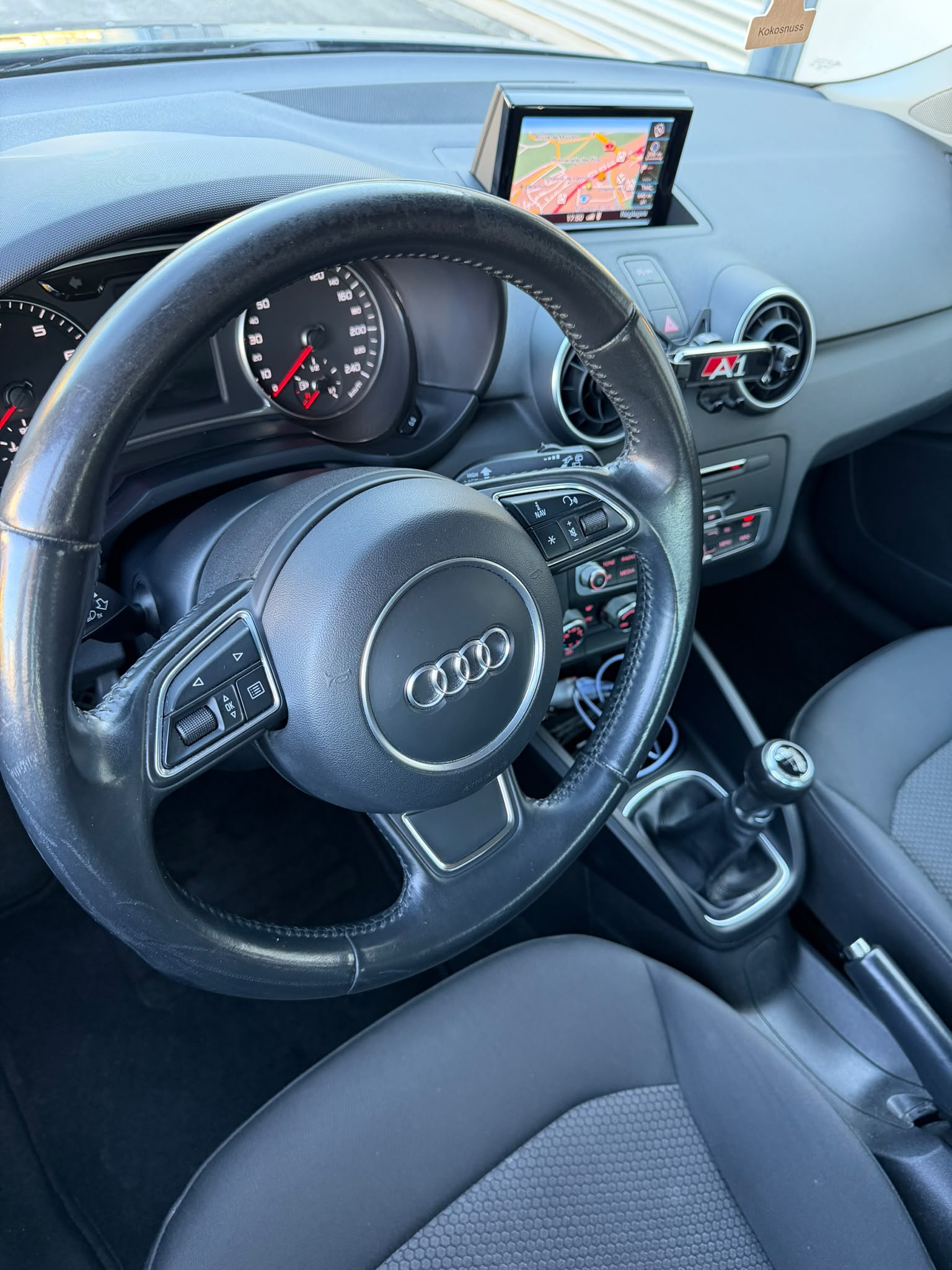 AUDI A1 Sportback 1.4 TFSI-image-12