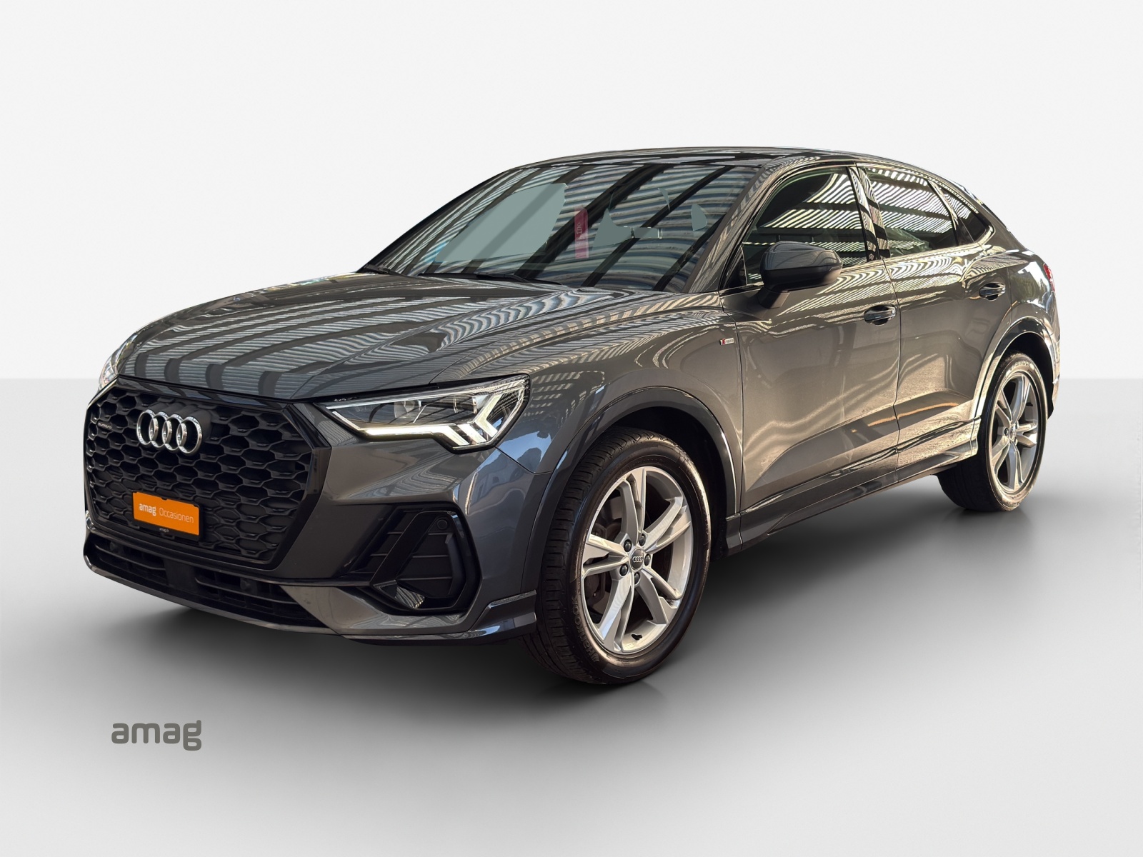 AUDI Q3 Sportback 45 TFSI S line quattro S-tronic-image-0