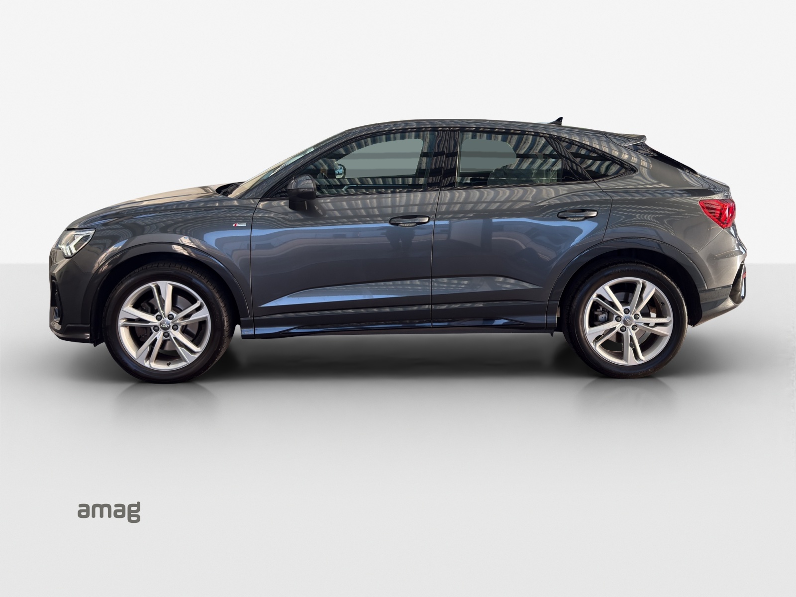 AUDI Q3 Sportback 45 TFSI S line quattro S-tronic-image-1