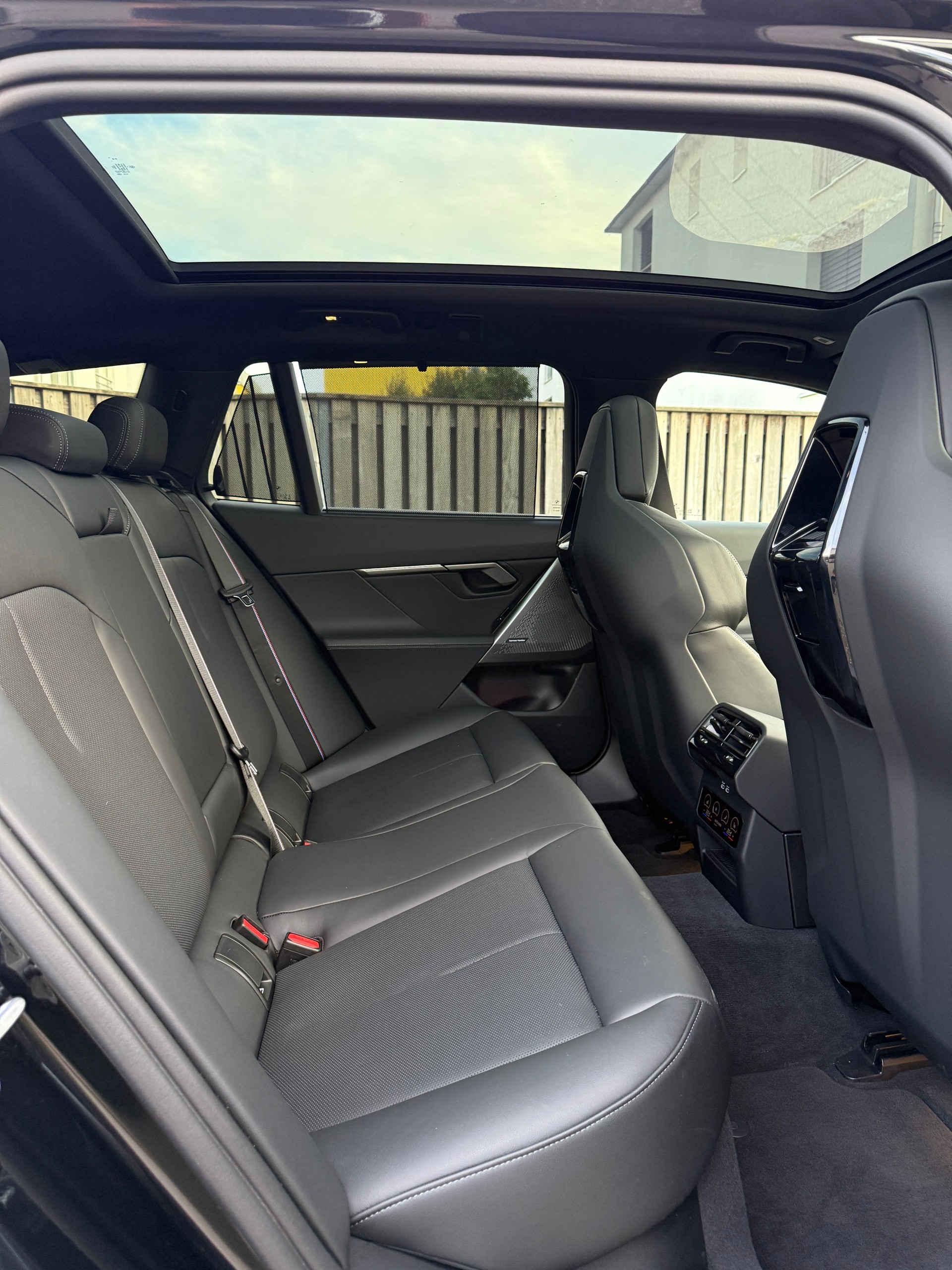 BMW 540d xDRIVE 48V TOURING M SPORT PRO STEPTRONIC*VOLLAUSSTATTUNG*M5 SPORTSITZE*EL. PANORAMADACH*EL. AHK*-image-29