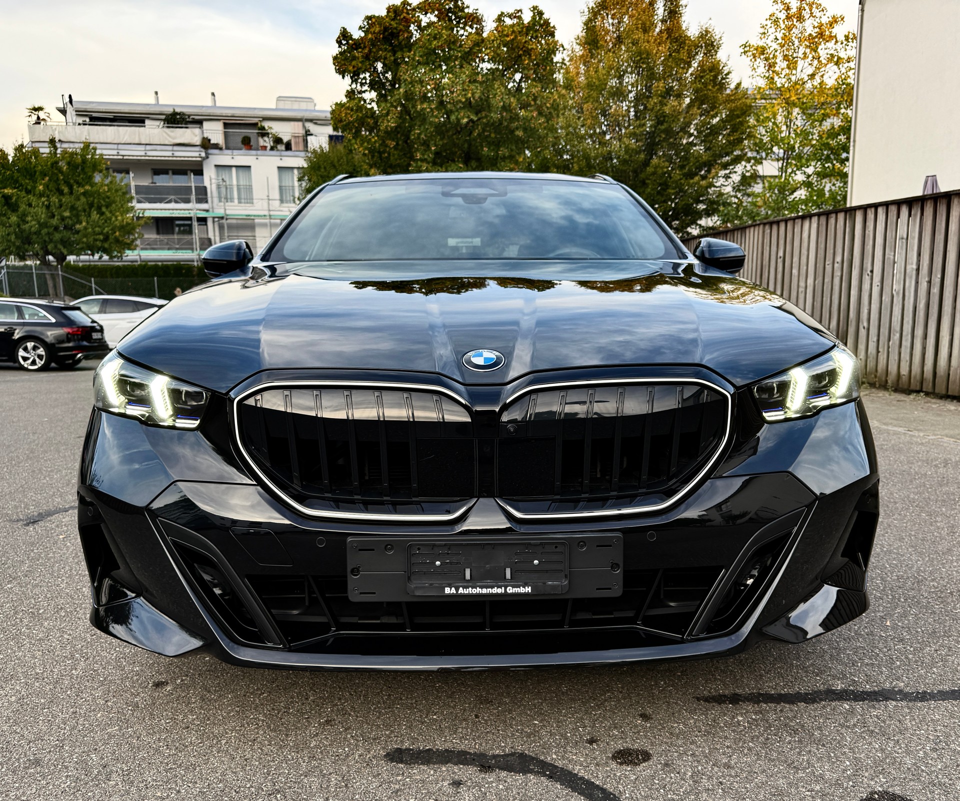 BMW 540d xDRIVE 48V TOURING M SPORT PRO STEPTRONIC*VOLLAUSSTATTUNG*M5 SPORTSITZE*EL. PANORAMADACH*EL. AHK*-image-2