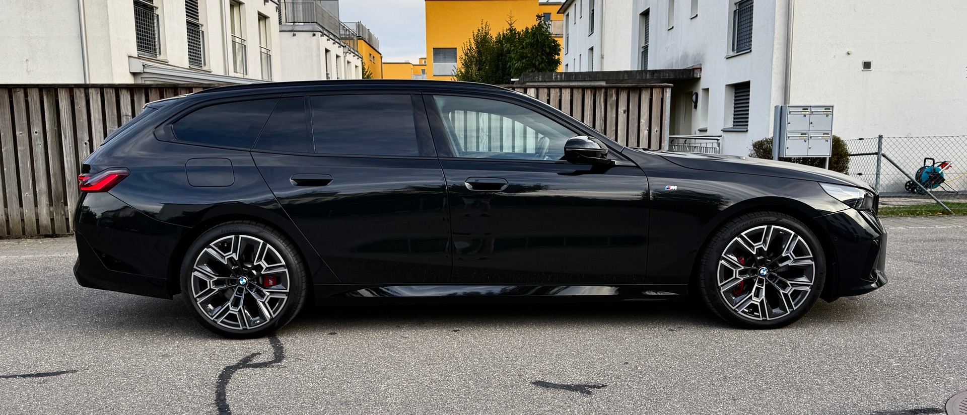 BMW 540d xDRIVE 48V TOURING M SPORT PRO STEPTRONIC*VOLLAUSSTATTUNG*M5 SPORTSITZE*EL. PANORAMADACH*EL. AHK*-image-11
