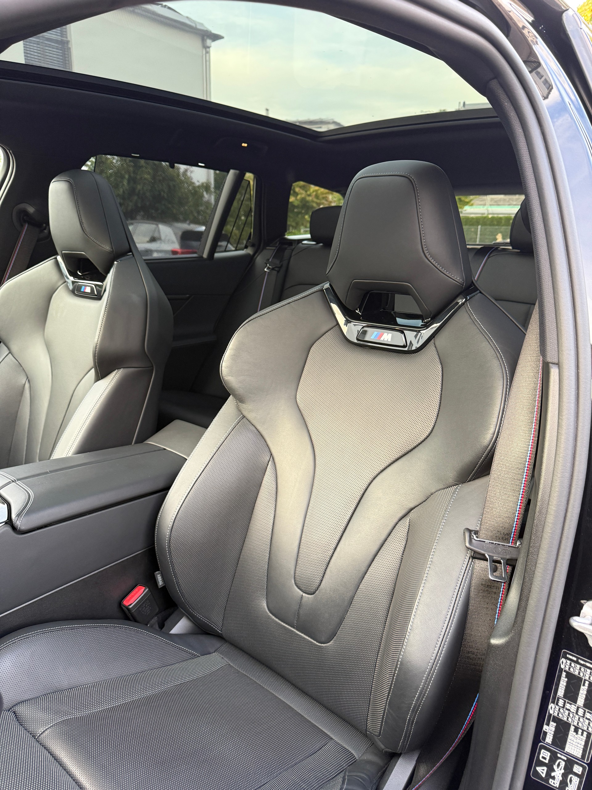 BMW 540d xDRIVE 48V TOURING M SPORT PRO STEPTRONIC*VOLLAUSSTATTUNG*M5 SPORTSITZE*EL. PANORAMADACH*EL. AHK*-image-13