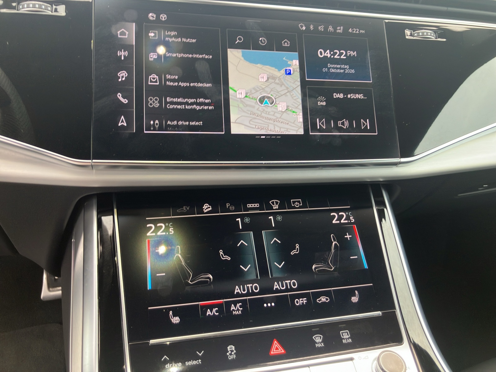 AUDI Q8 SUV TFSI e quattro 290 kW Attraction tiptronic-image-10