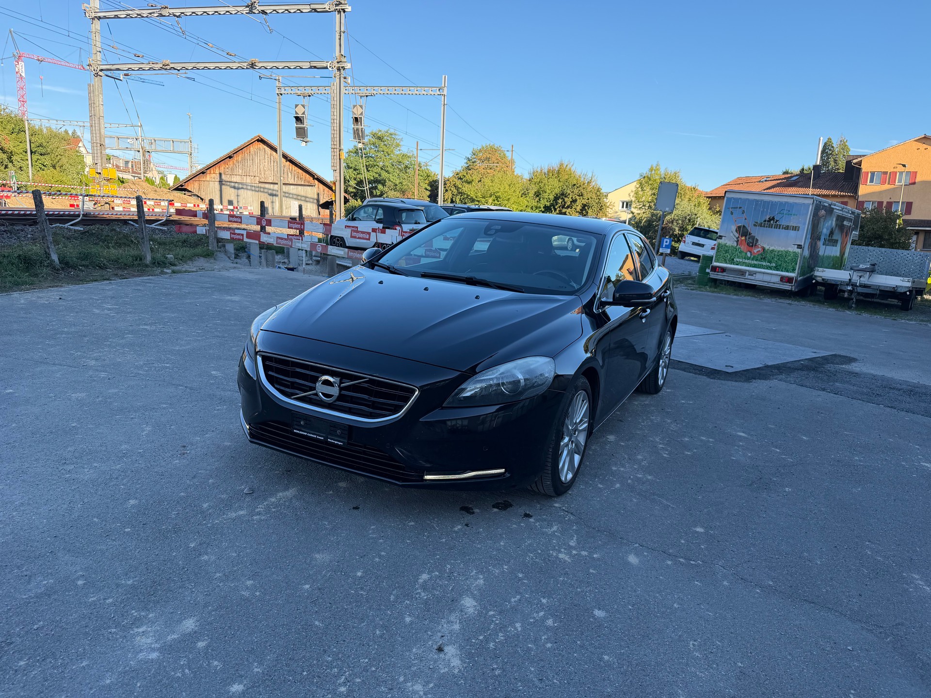 VOLVO V40 D2 Momentum-image-1
