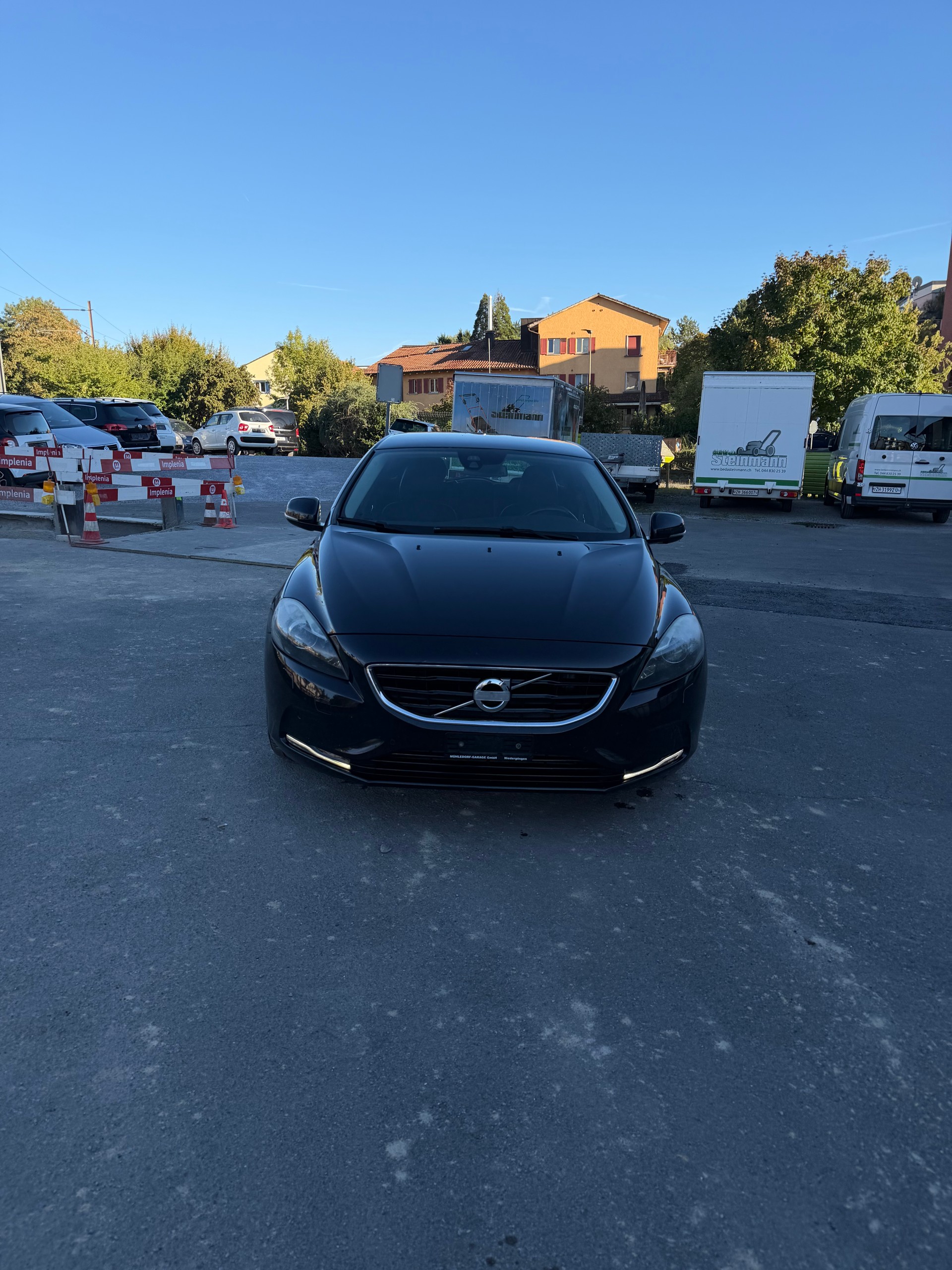 VOLVO V40 D2 Momentum-image-0