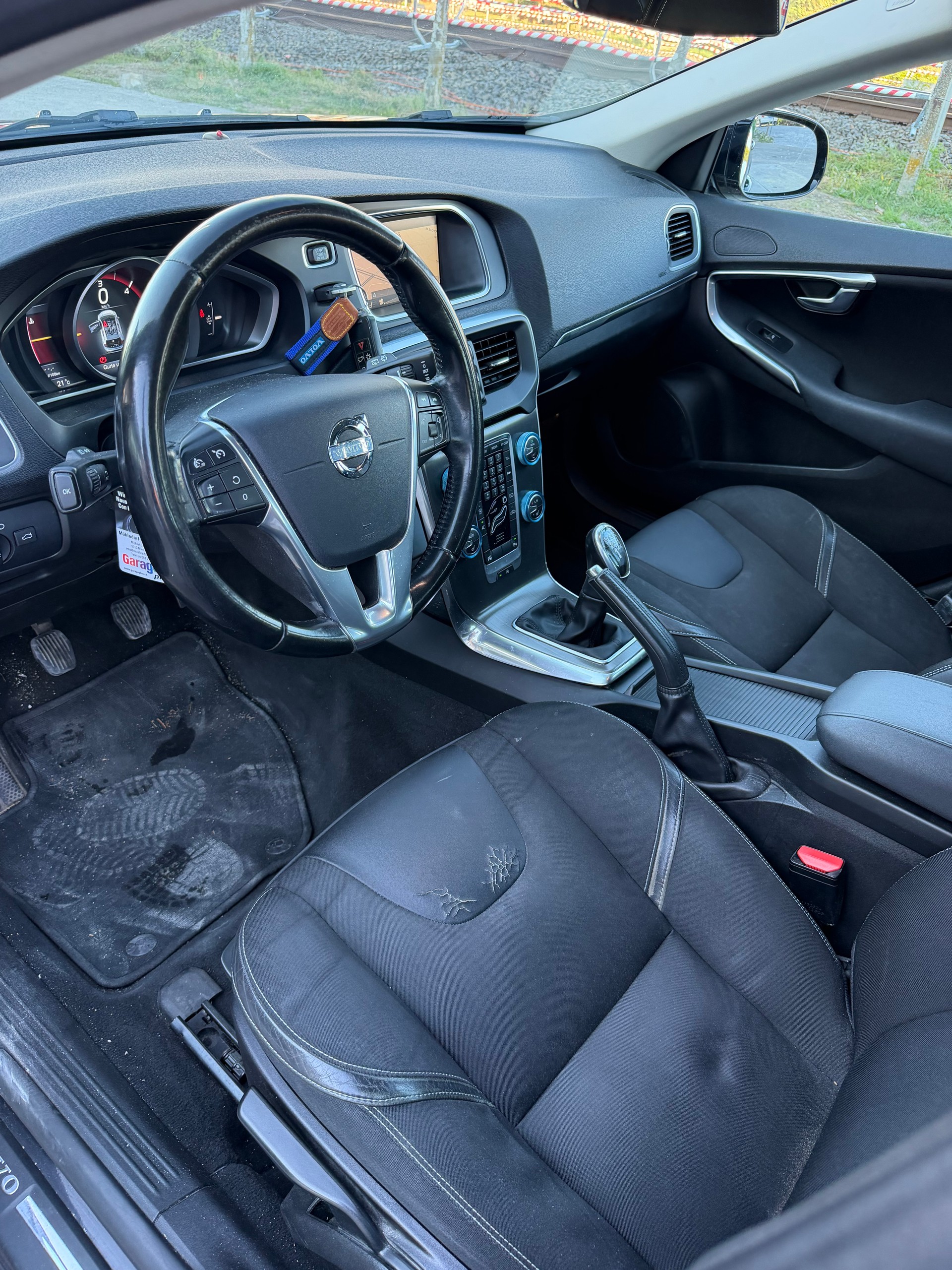 VOLVO V40 D2 Momentum-image-7