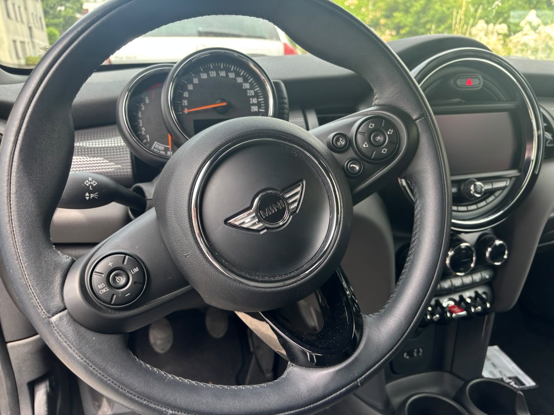 MINI 1.5i Cooper-image-5