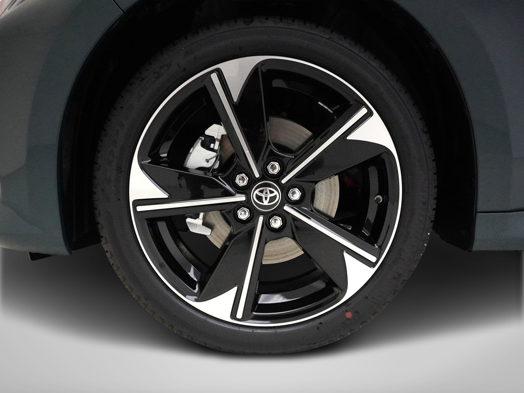 TOYOTA Yaris 1.5 VVT-i HSD Premium-image-5