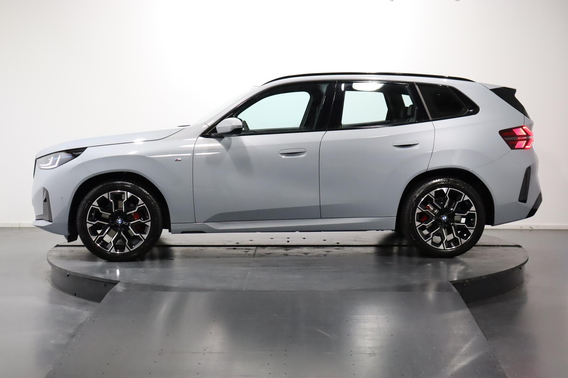 BMW X3 G45 20i xDrive-showroom-element-1