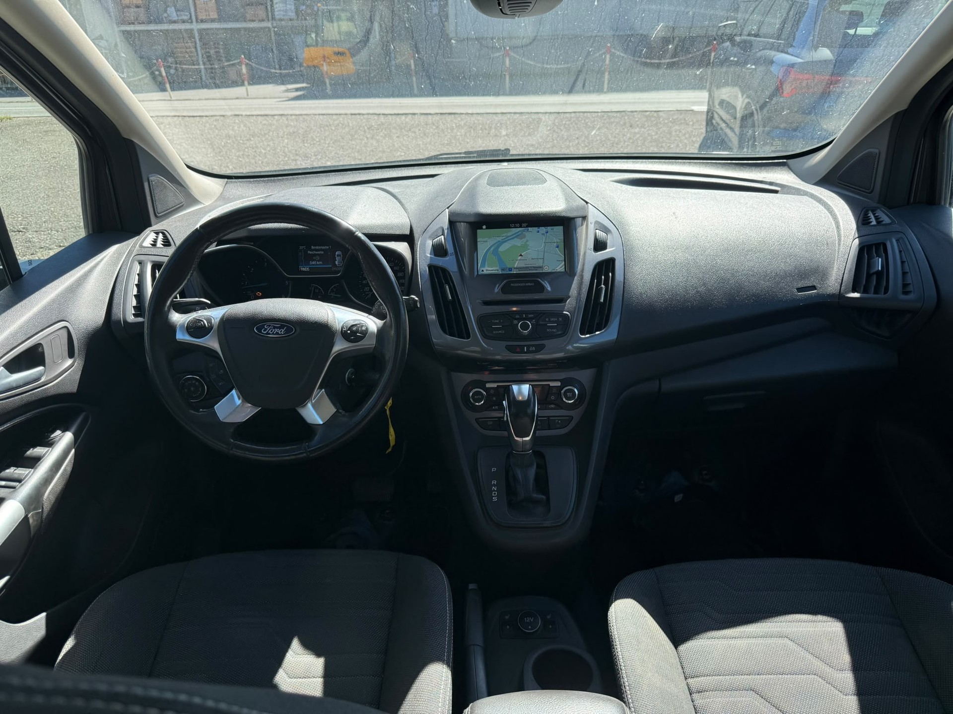 FORD Grand Tourneo Connect 1.5 TDCi Trend Powershift-image-8