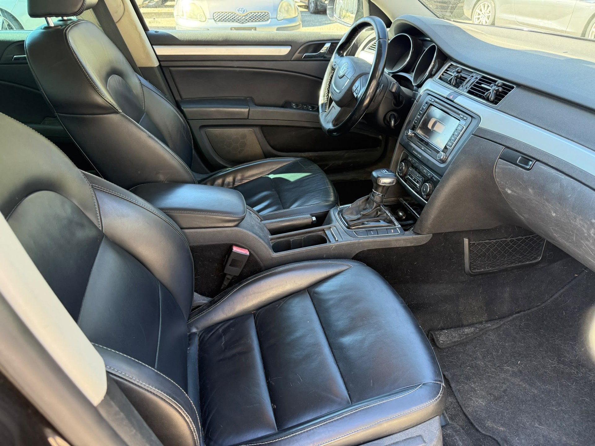 FORD Grand Tourneo Connect 1.5 TDCi Trend Powershift-image-15