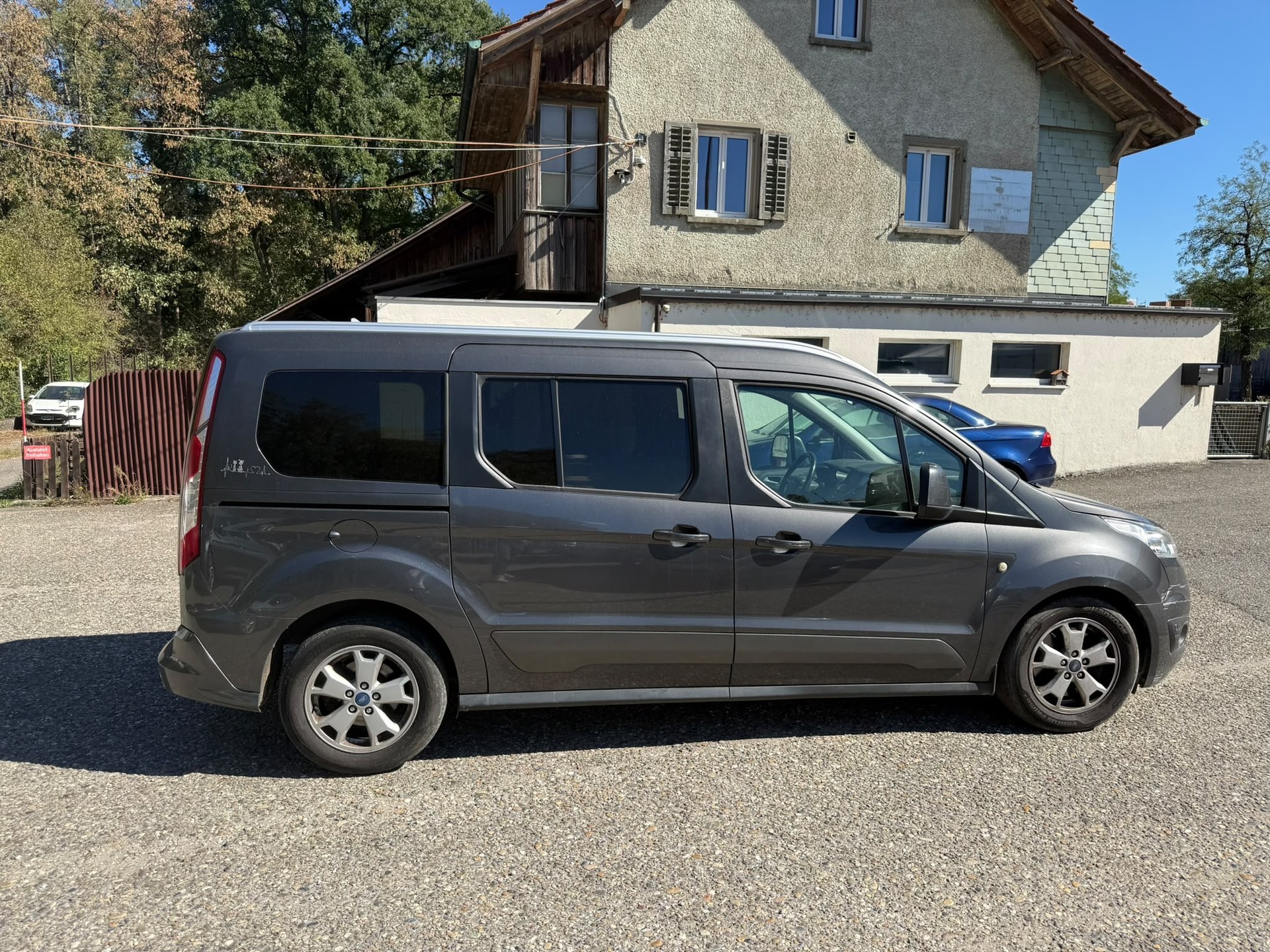 FORD Grand Tourneo Connect 1.5 TDCi Trend Powershift-image-3