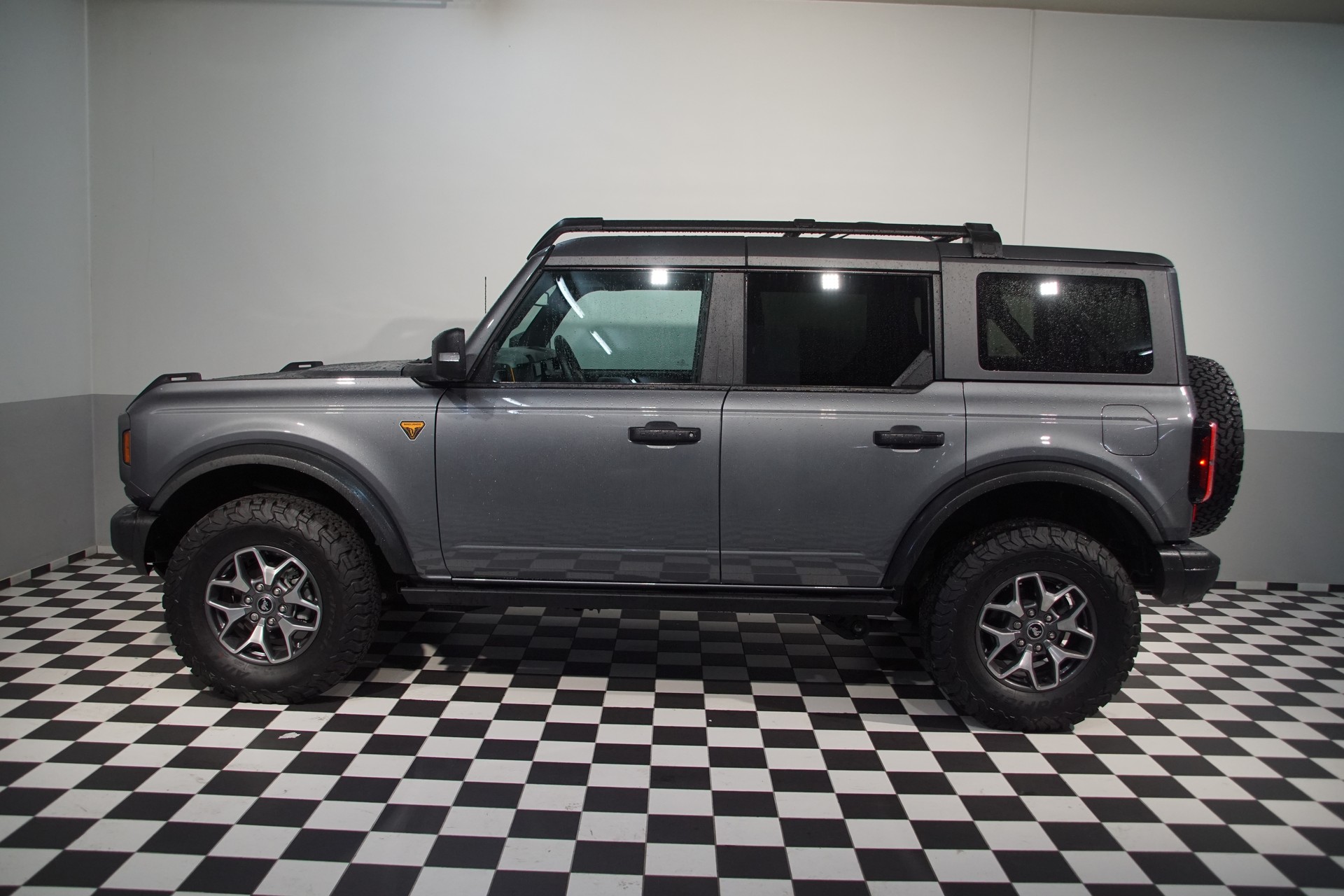 FORD Bronco 2.7 EcoB Badlands e-4WD EU-Modell-image-9