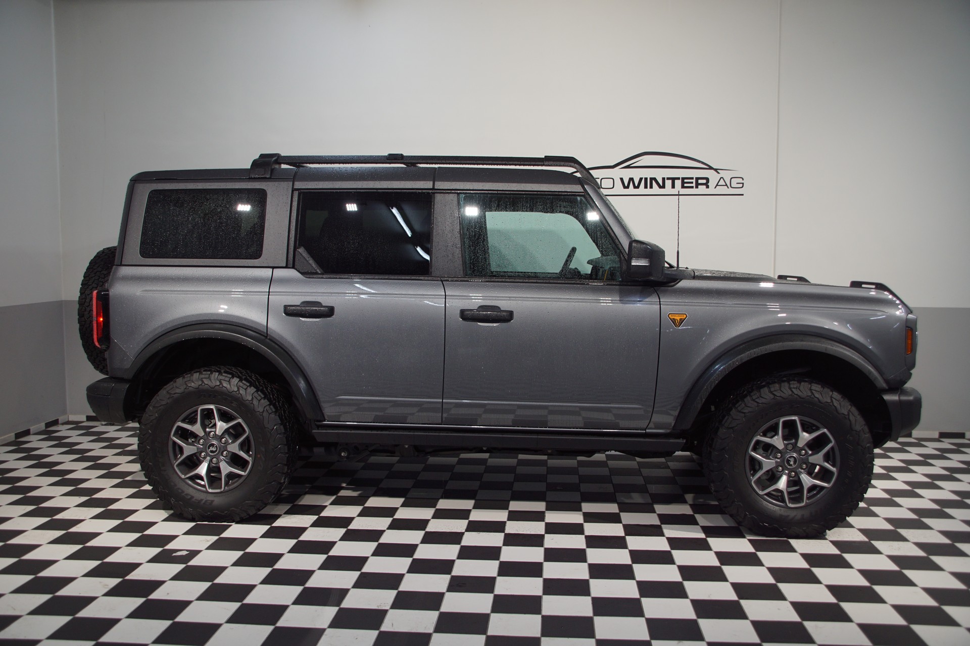 FORD Bronco 2.7 EcoB Badlands e-4WD EU-Modell-image-8