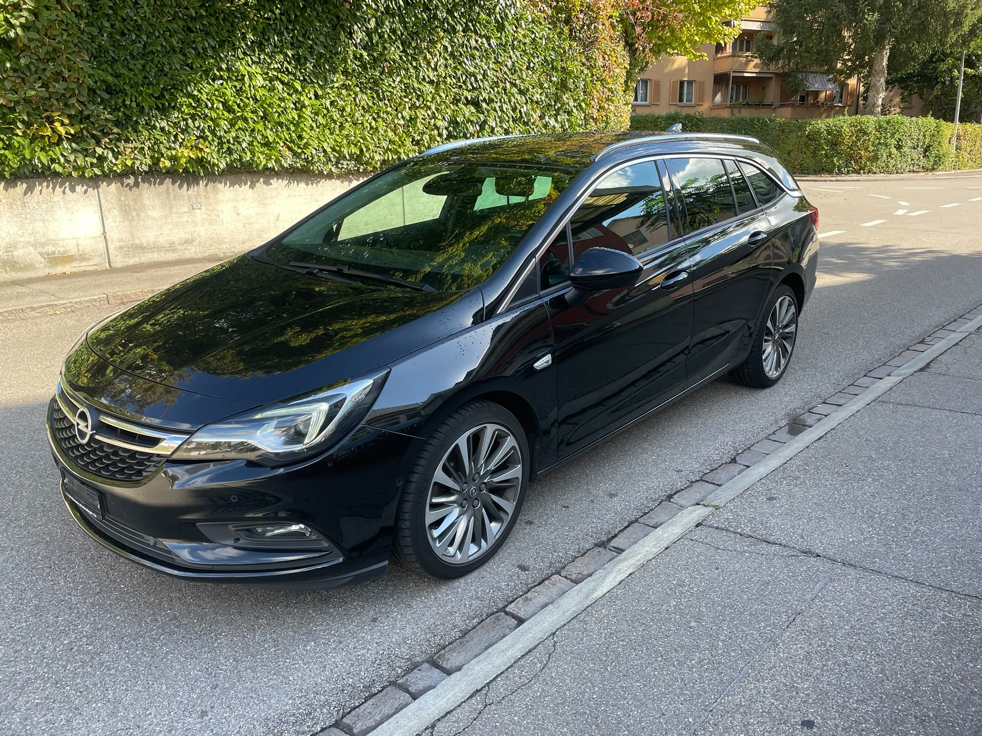 OPEL Astra Sports Tourer 1.4i Turbo Excellence Automat-image-3