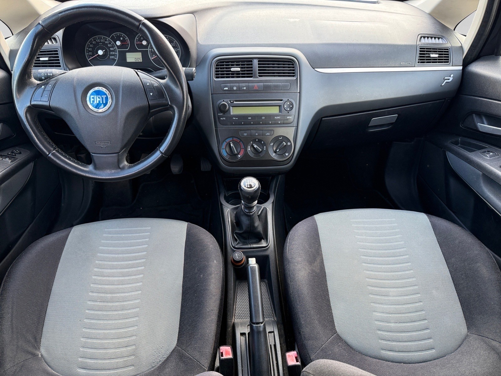 FIAT Punto 1.4 Dynamic-image-9