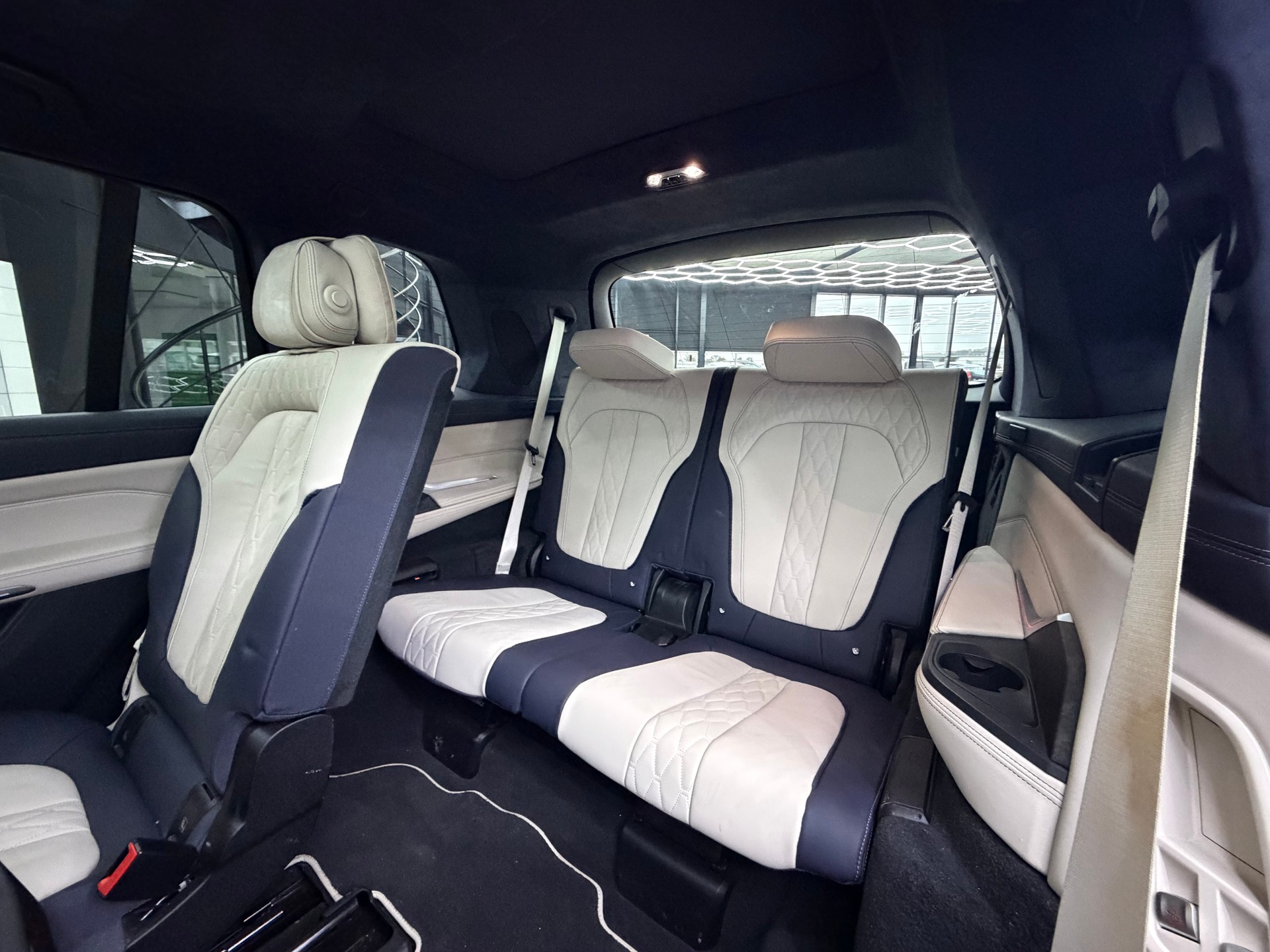 BMW X7 xDrive M50d Steptronic-image-14