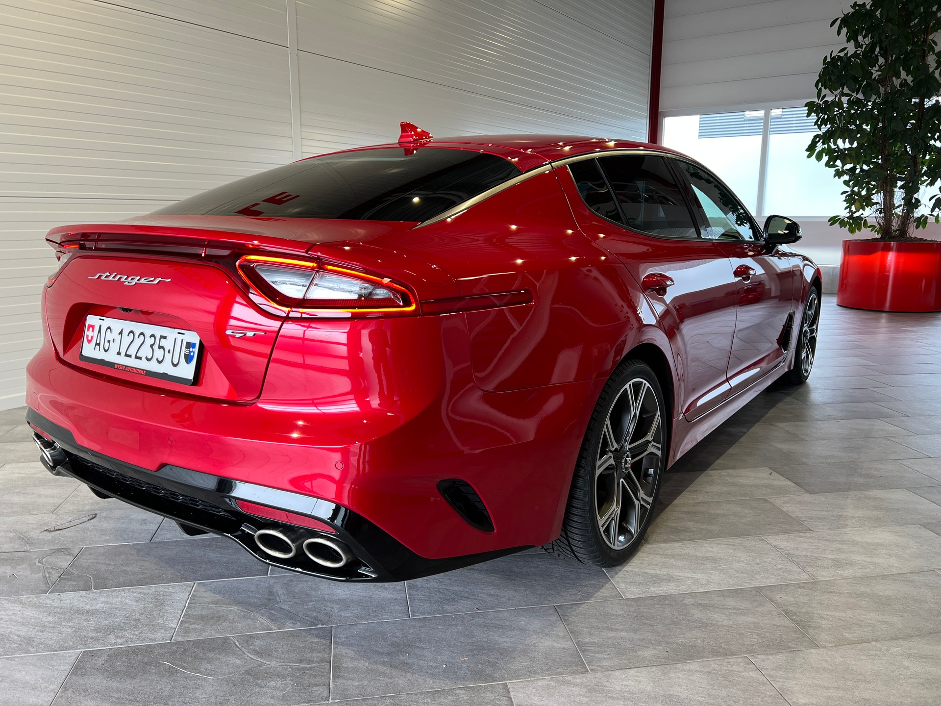 KIA Stinger 3.3 T-GDi GT Automat AWD-image-6