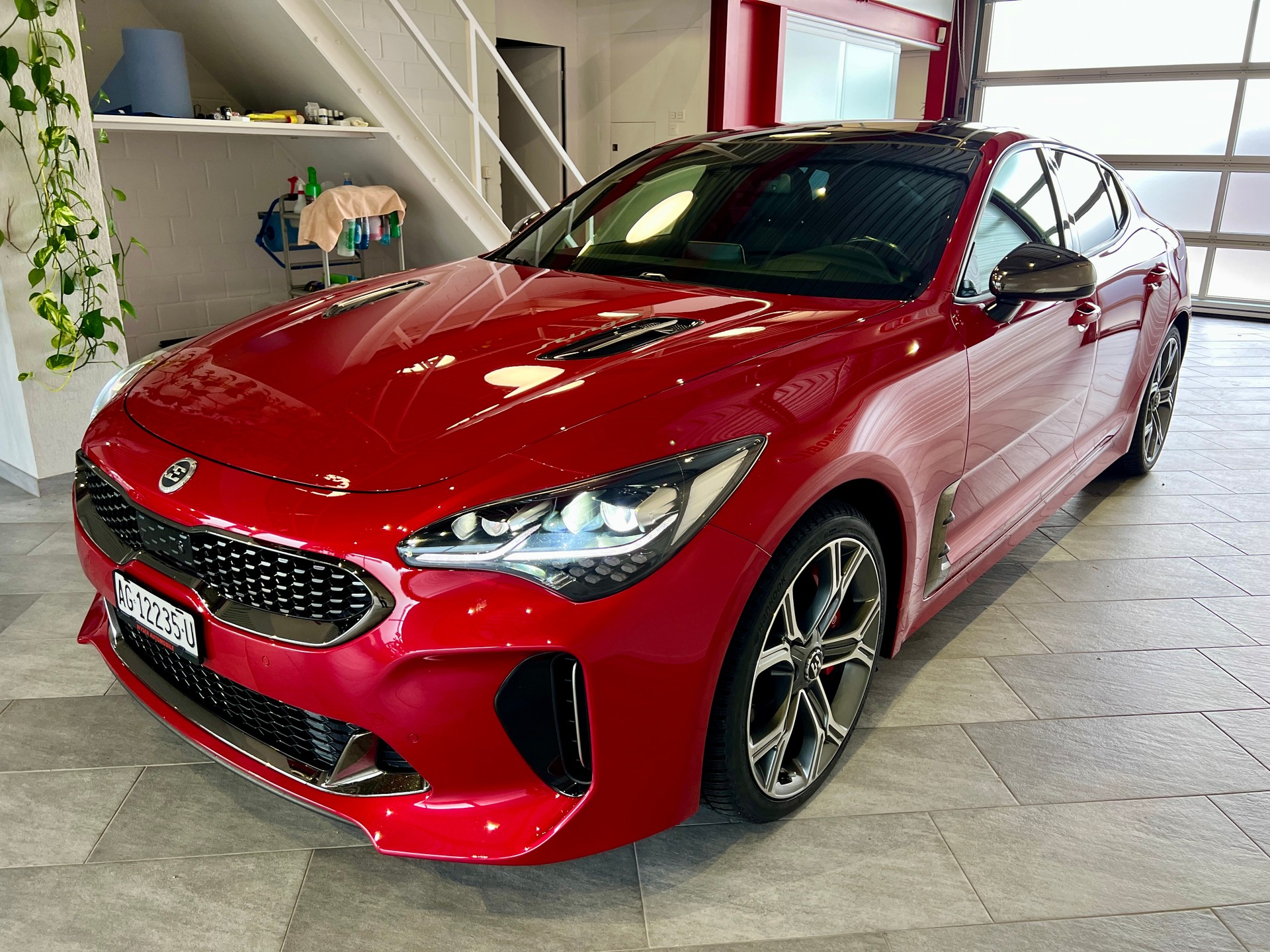KIA Stinger 3.3 T-GDi GT Automat AWD-image-3