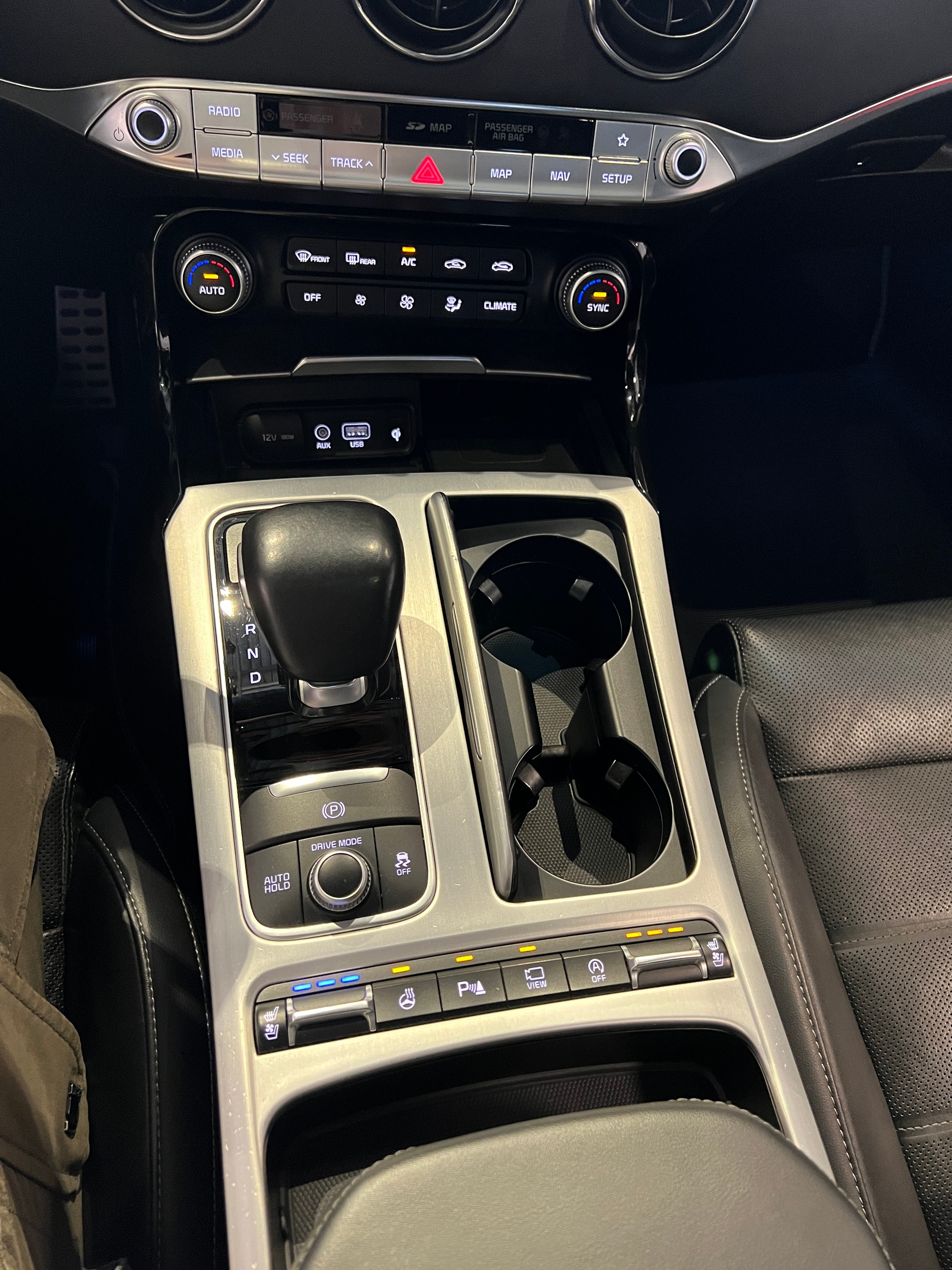 KIA Stinger 3.3 T-GDi GT Automat AWD-image-24