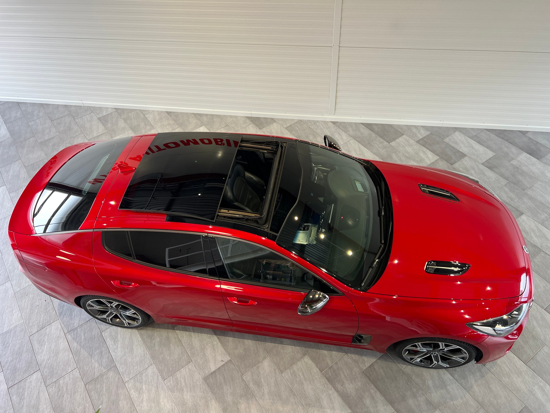 KIA Stinger 3.3 T-GDi GT Automat AWD-image-26