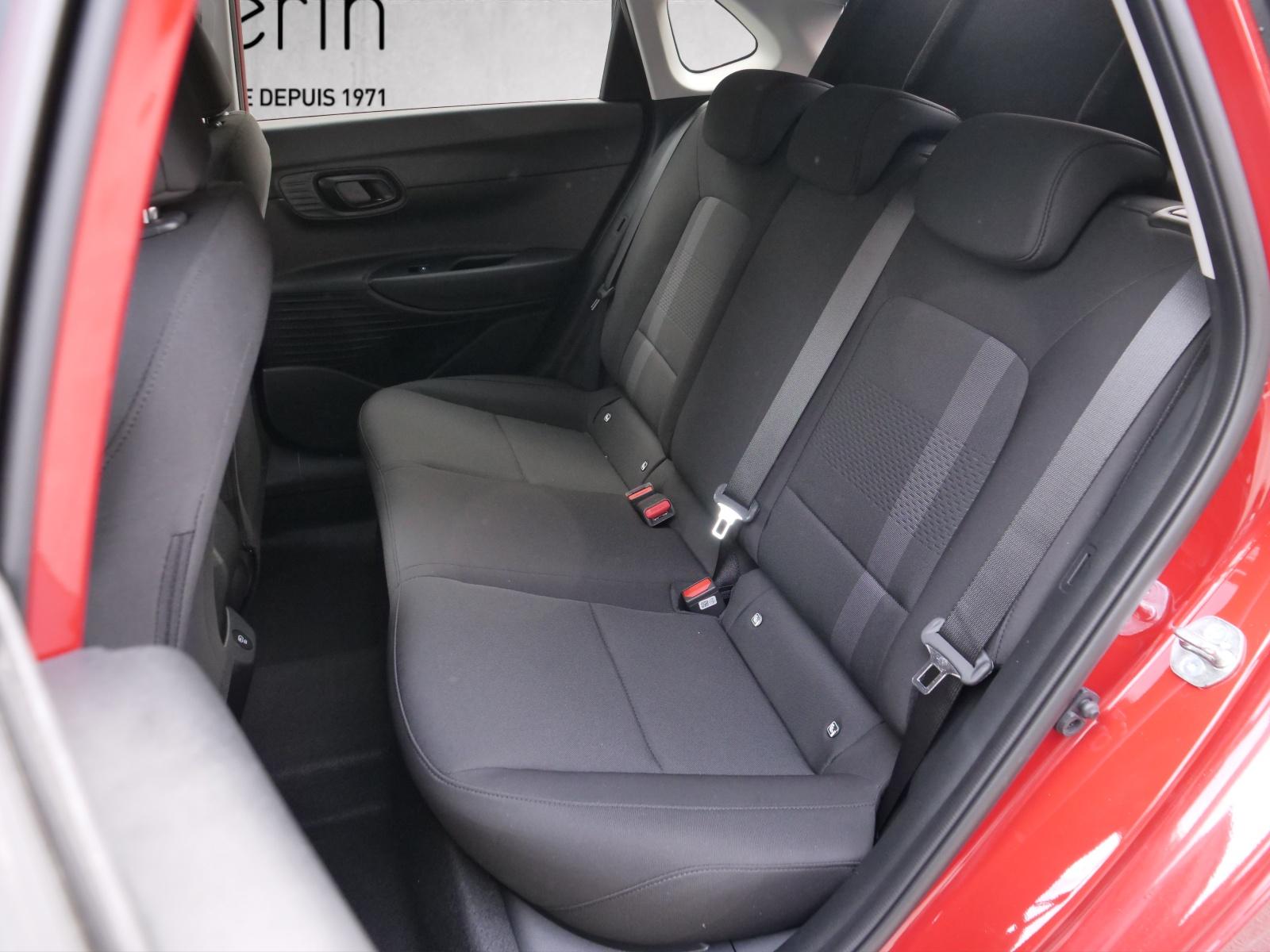HYUNDAI i20 1.0 T-GDi Amplia-image-7