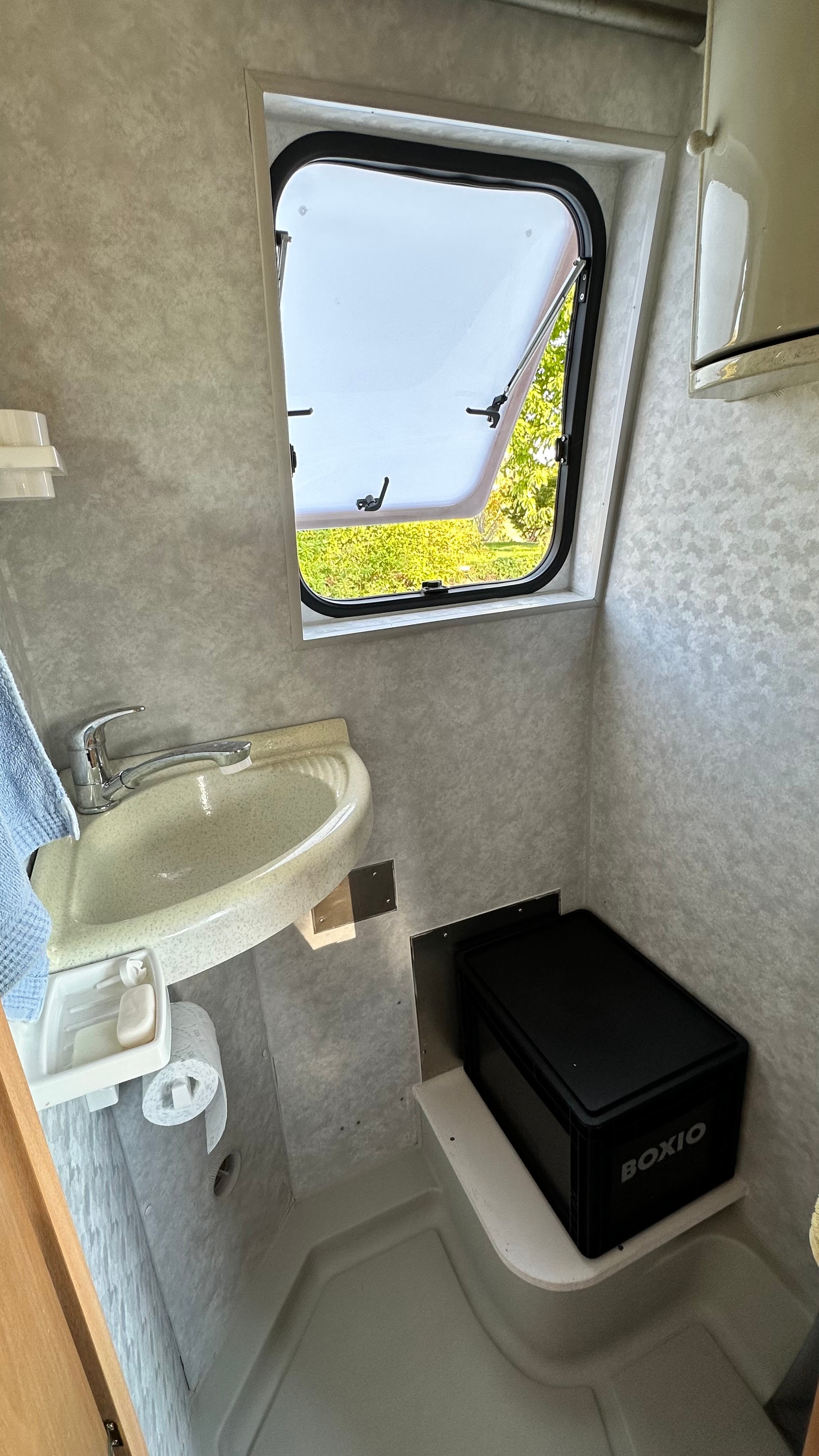 ADRIA TWIN-image-5