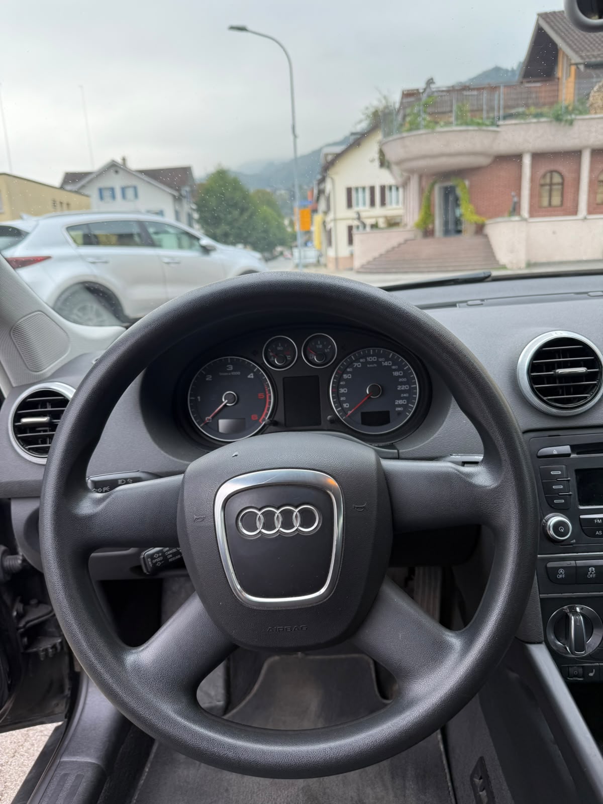 AUDI A3 Sportback 2.0 TDI Ambition quattro-image-9