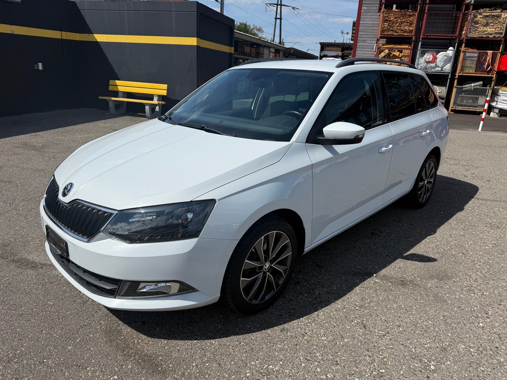 SKODA 1.2 TSI Swiss Edition DSG-image-1