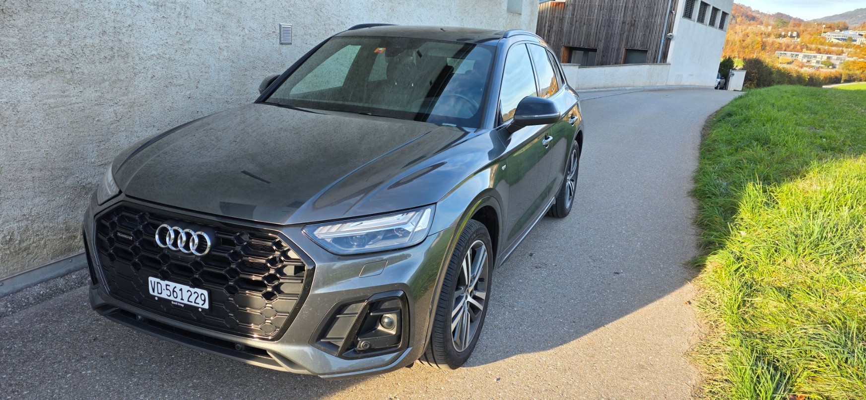 AUDI Q5 50 TFSI e PHEV S line quattro S-tronic-image-1