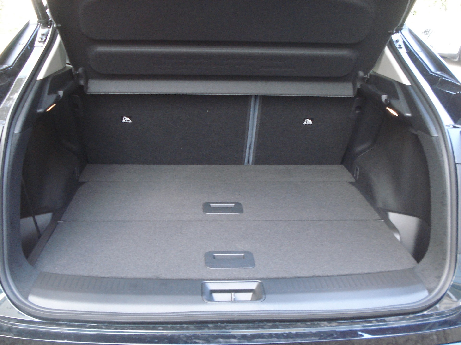 NISSAN Ariya 87 kWh e-4orce Evolve Allrad-image-6
