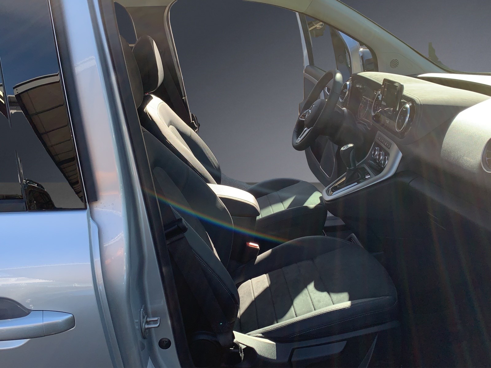 MERCEDES-BENZ EQT Standard-image-10