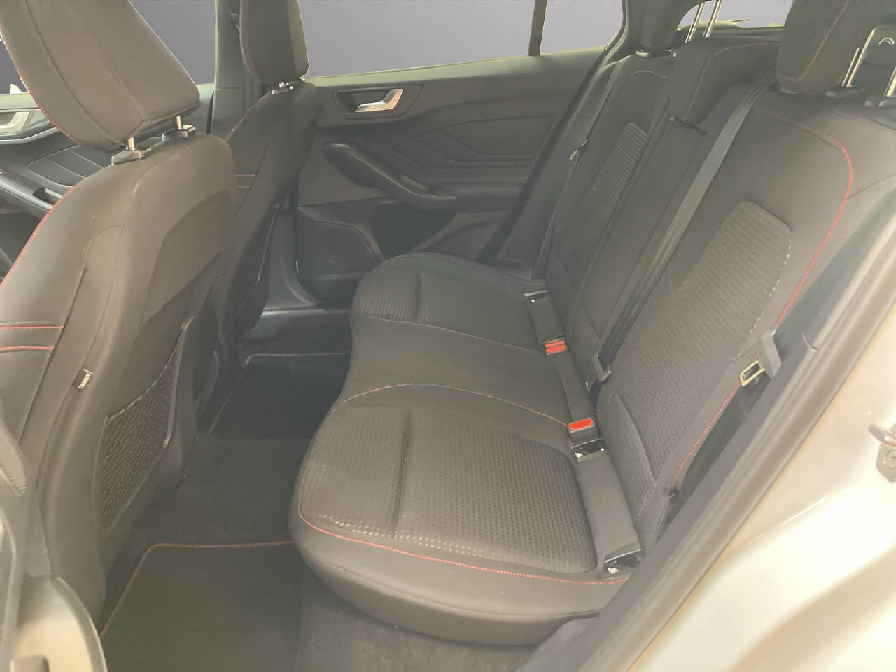 FORD Focus 1.0i mHEV 155 PS ST-Line X-image-5