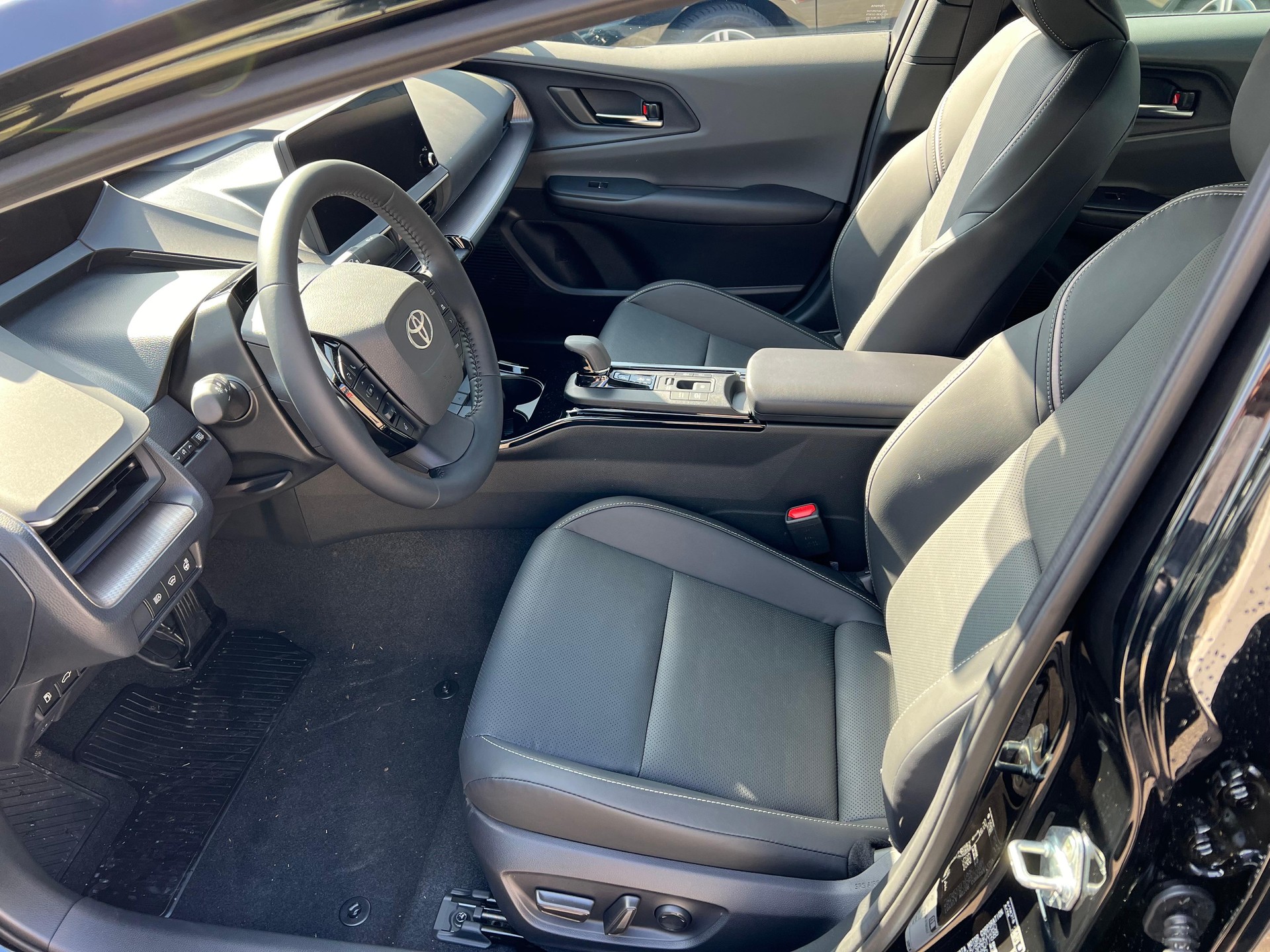 TOYOTA Prius 2.0 Plug-In-Hybrid Premium-image-8