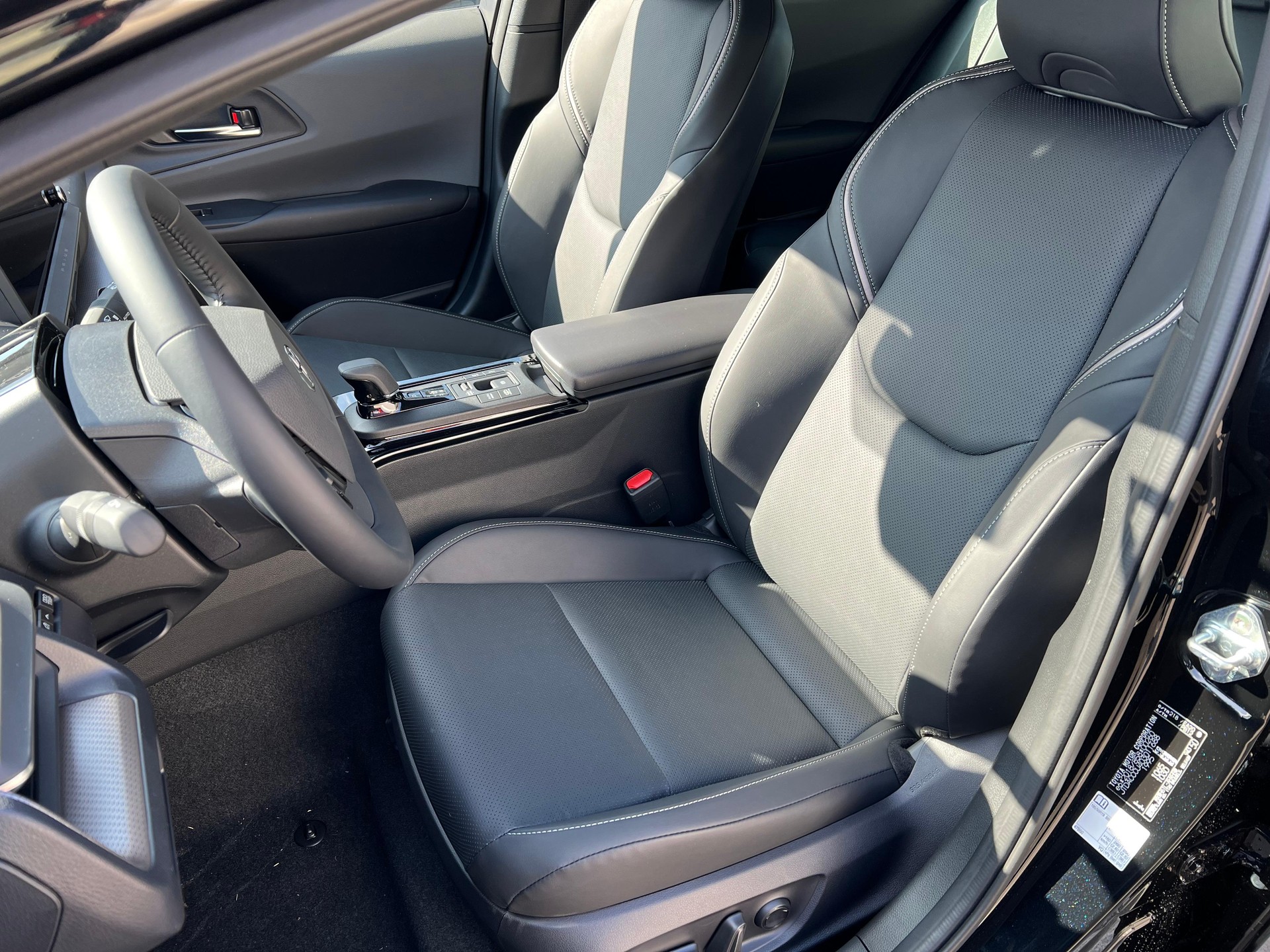 TOYOTA Prius 2.0 Plug-In-Hybrid Premium-image-9