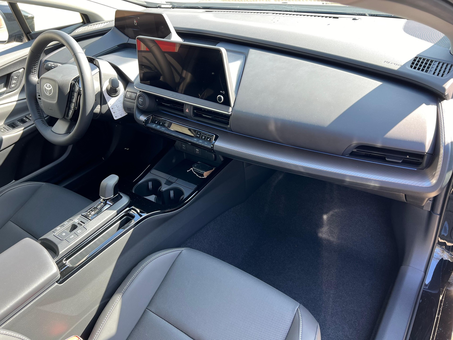 TOYOTA Prius 2.0 Plug-In-Hybrid Premium-image-13