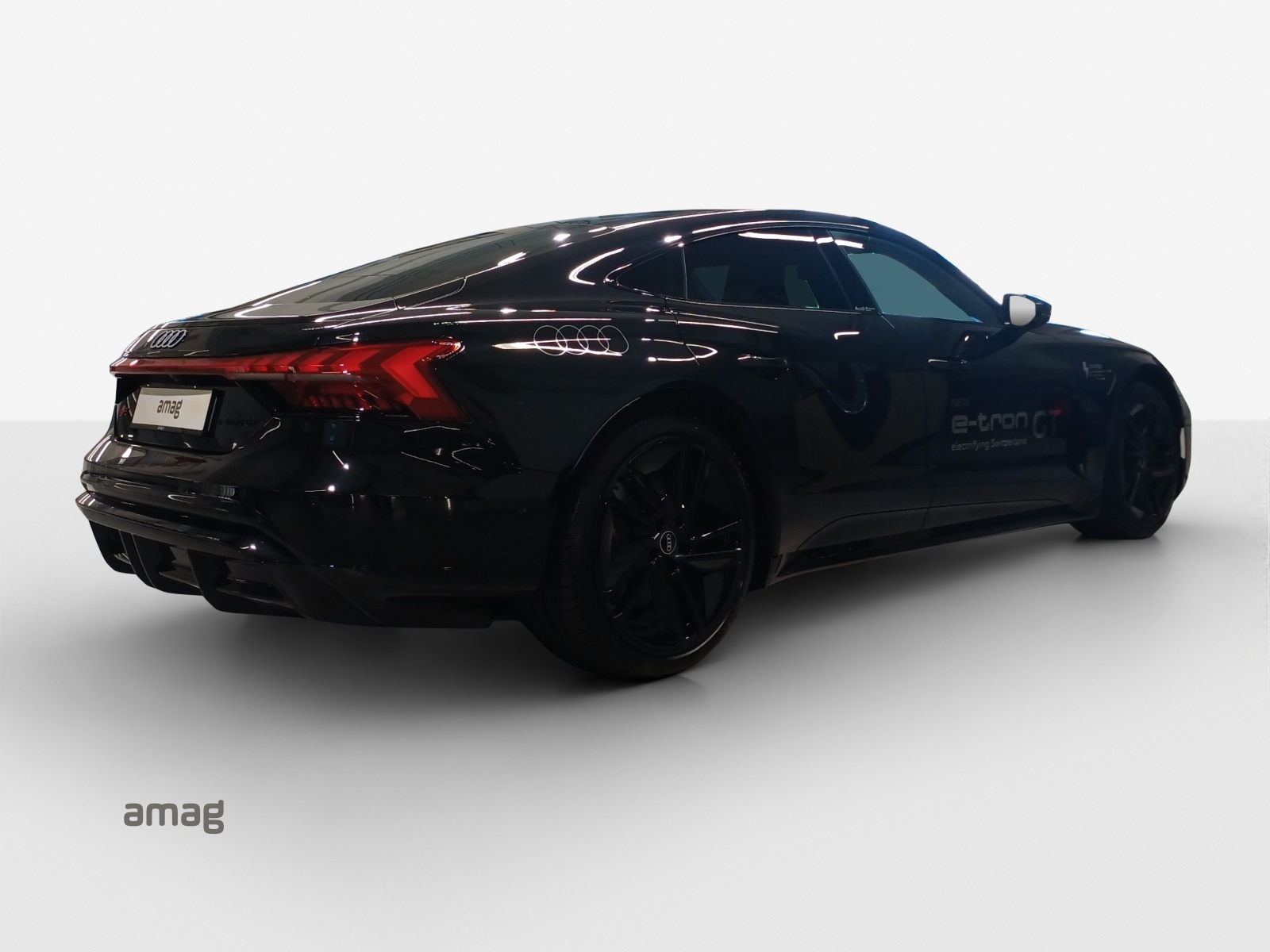 AUDI S e-tron GT quattro-image-4