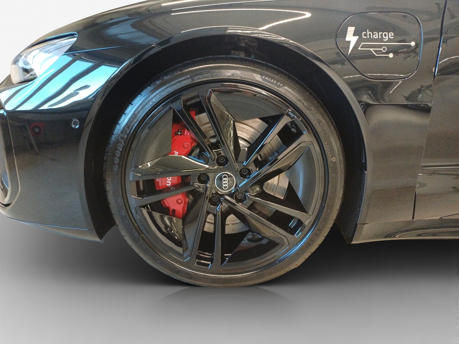 AUDI S e-tron GT quattro-image-13
