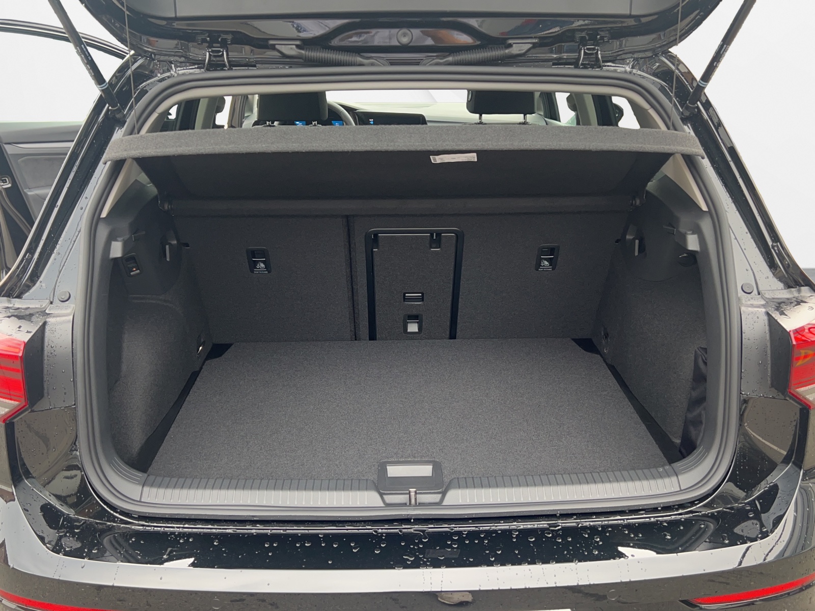 VW Golf 1.5 eTSI mHEV ACT Style DSG-image-13